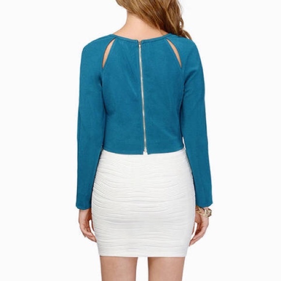 NWOT Tobi Teal Cutout Top, Size S - Picture 3 of 8